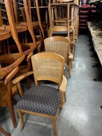 25 houten stoelen gestoffeerde zit