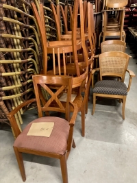 20 houten stoelen gestoffeerde zit